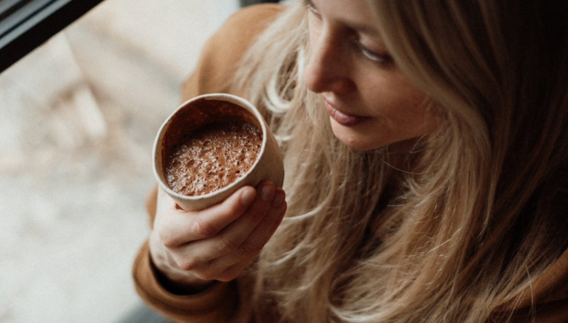 Jak působí kofein na pleť?