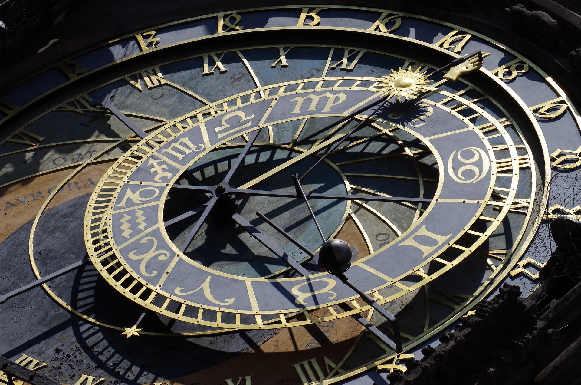 Národní den bez spěchu: Pražský orloj se symbolicky zastaví. Upozorní na uspěchanou dobu