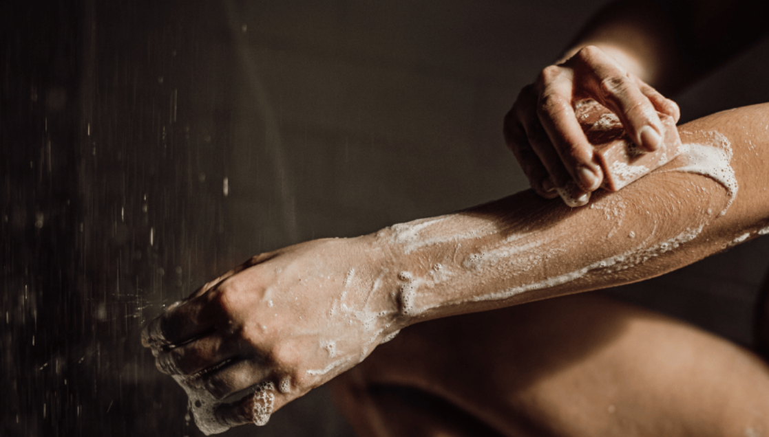 Pěna není zárukou čistoty. Jak poznat šetrnou kosmetiku