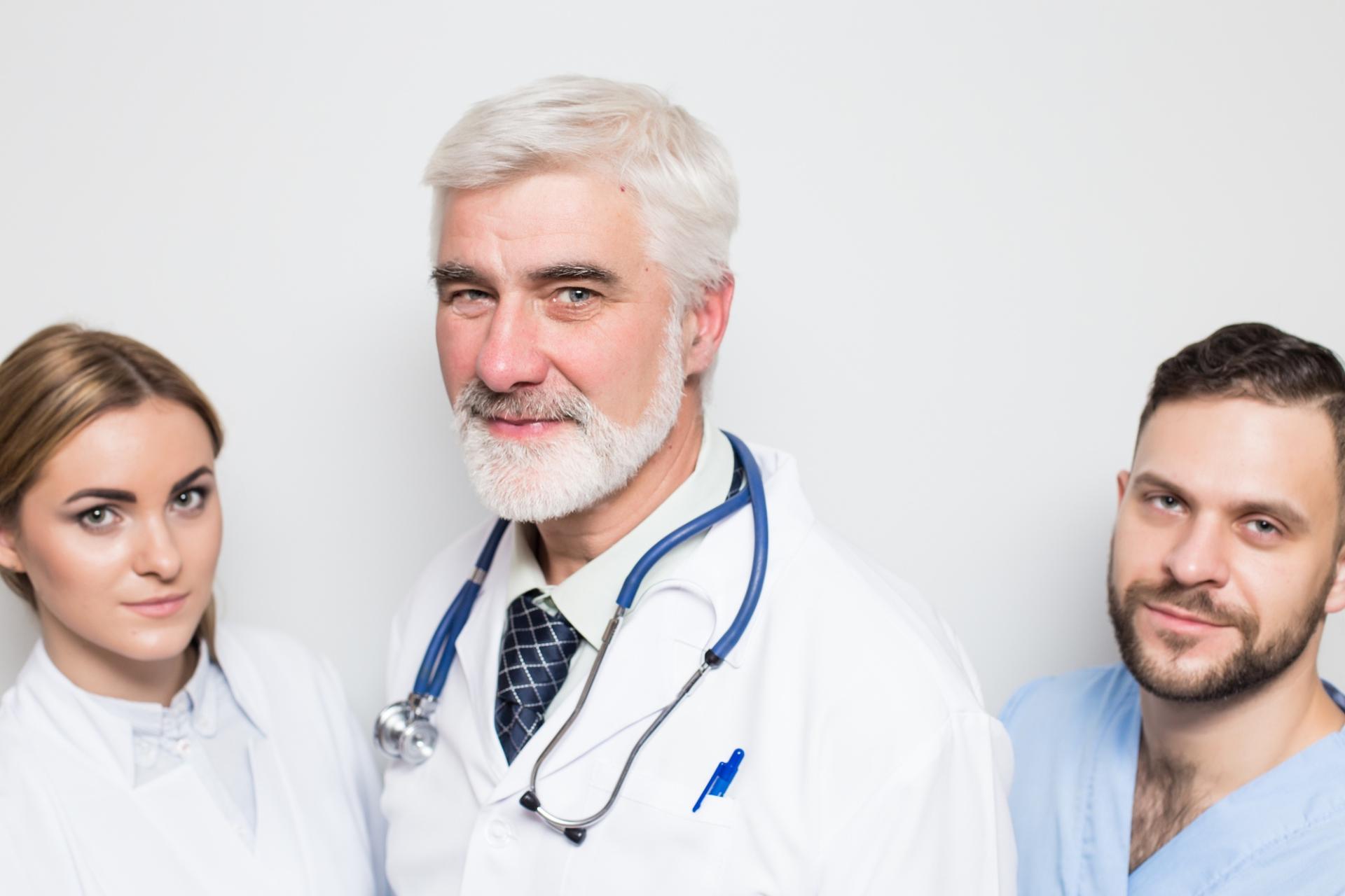 Lékař, muž a žena