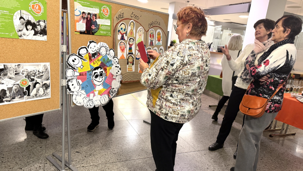 Výstava v Hradci Králové: „Mezi námi – Mezigeneračně“