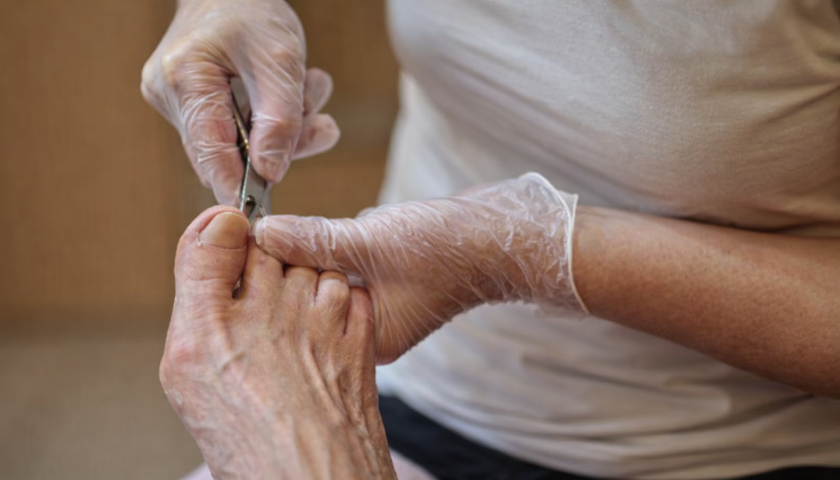 Mediciální pedikúra