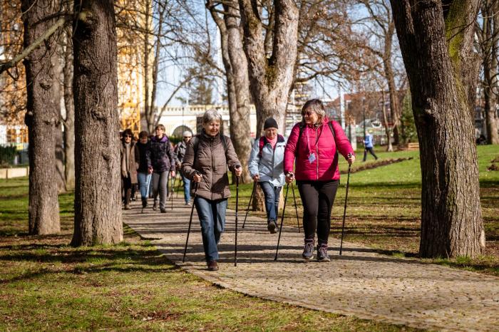 Bojujte s jarními chmurami a únavou tím, co nejvíc pomáhá - pohybem