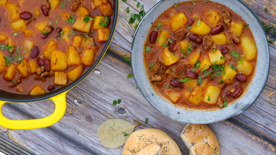 Gulášová polévka