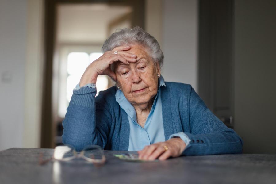 Nekalé praktiky: Proč jsou nebezpečné zejména pro seniory, jak je poznat a jak se jim bránit