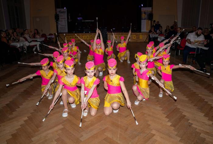 Mažoretky - Bál Spokojeného domova